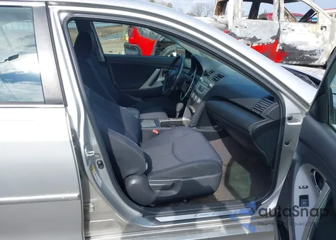 2011 Toyota Camry Se z USA, uszkodzony, nr VIN 4T1BF3EK3BU142689